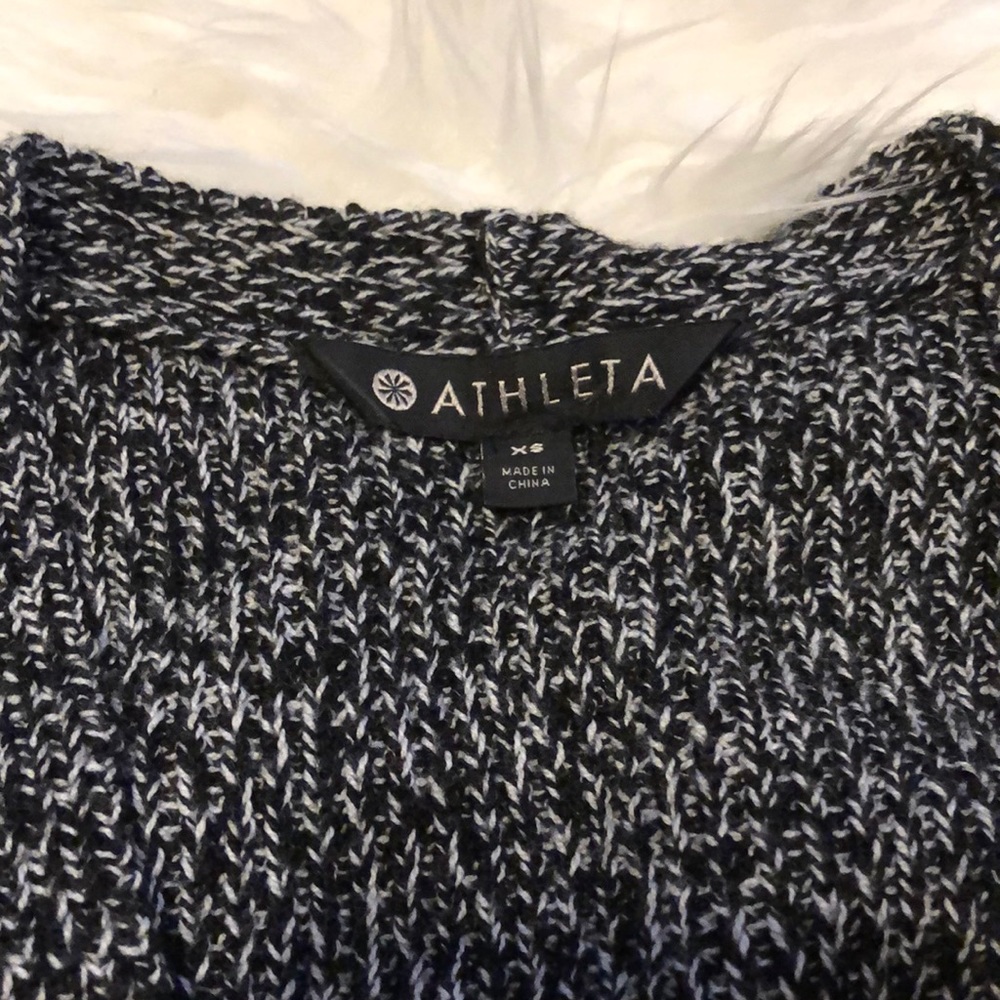 🌺V neck SHASTA chunky side slit sweater 🌺 - Picture 2 of 8
